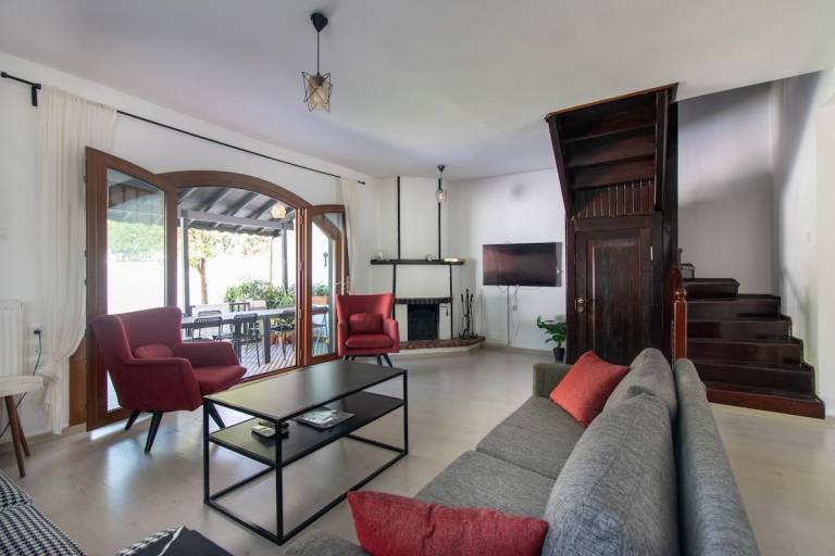 4BR all AC Pool BBQ Garden on Bagdat Ave Kirkpinar — photo 2
