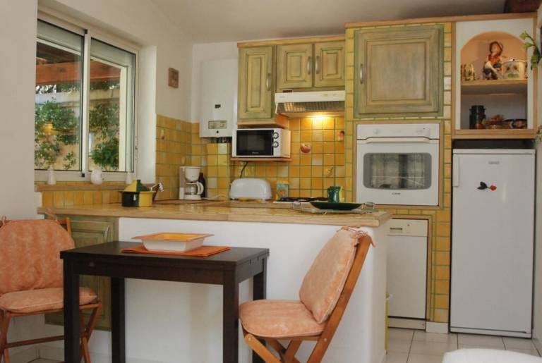 Villa with terrace, barbecue & yard | Nature view — photo 5