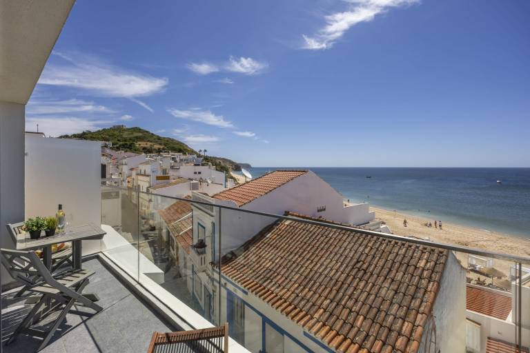 Frontline Seaview Apartment