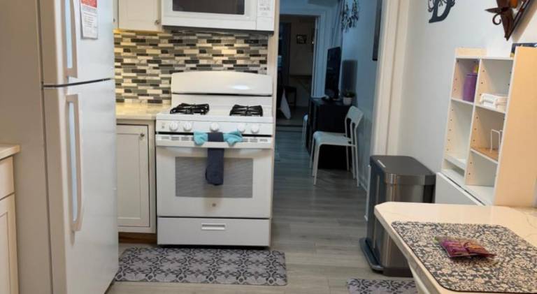 Apartment with garden — photo 5