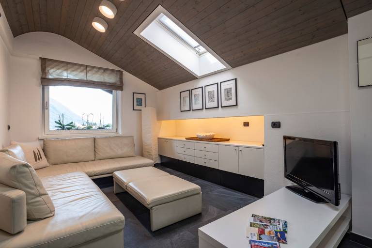 Apartment "Tubris Living" with Mountain View, Terrace & Wi-Fi — photo 5