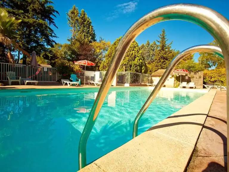 Chalet with pool — photo 2