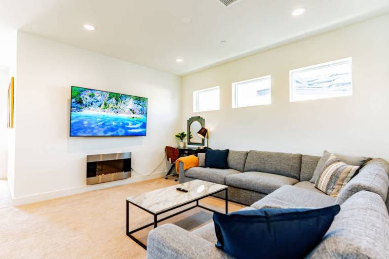 Family-oriented vacation home with private pool | Dogs allowed — photo 5