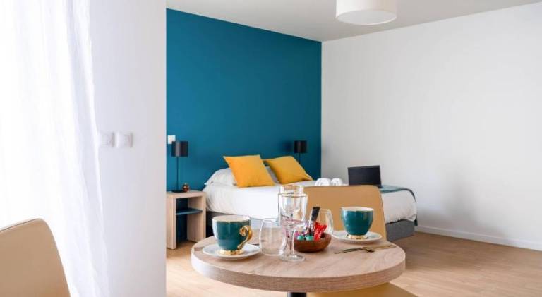 Quality Aparthotel Reims - Les Capucins in Bezannes