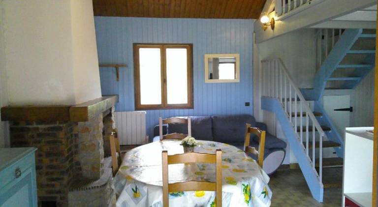 Chalet with 2 rooms for 5 persons — photo 4