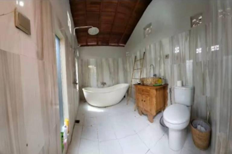 House with terrace, yard & hot tub | Perfect for remote work — photo 2