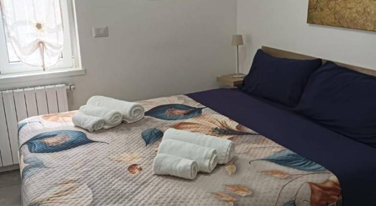 Casa Mafalda-stanza in appartamento condiviso- self check in in Bergamo