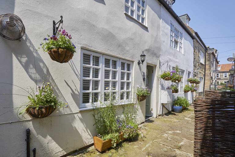 Cottage with garden | Beach view — photo 3