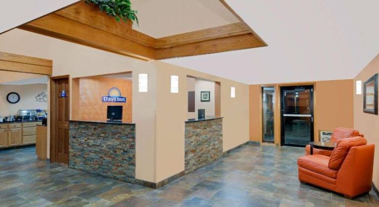Days Inn by Wyndham Fort Dodge — photo 3