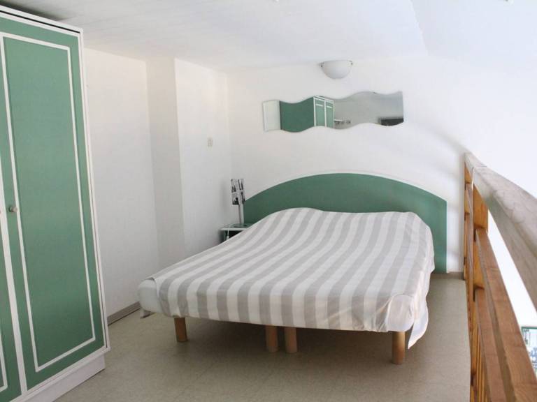 Bright duplex with balcony and parking - 4 sleeps La Rochelle — photo 4