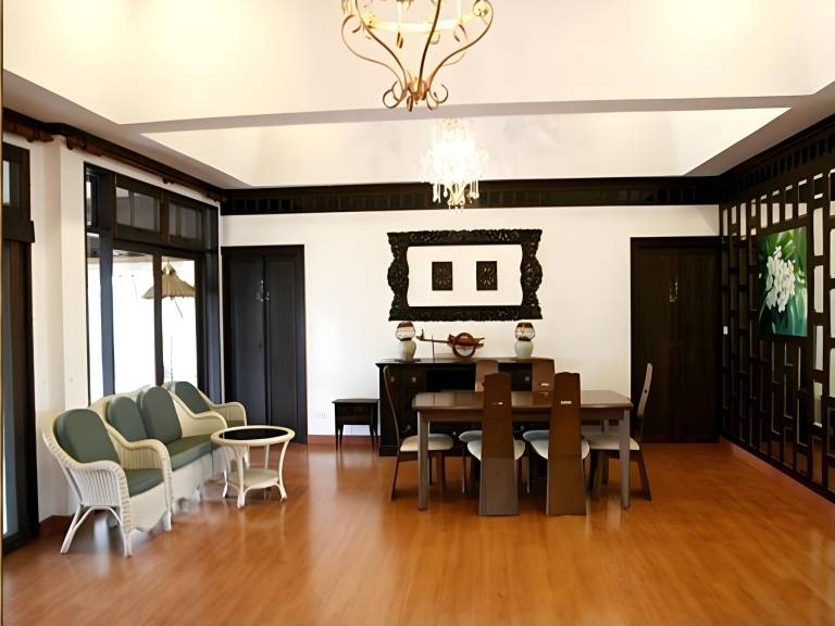 Villa with jacuzzi | Good for workation — photo 3