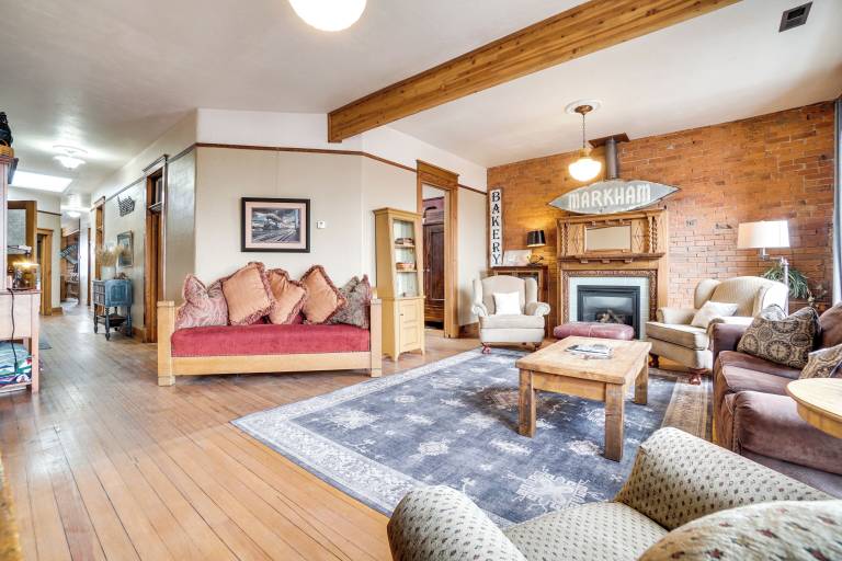 Apartment Laramie