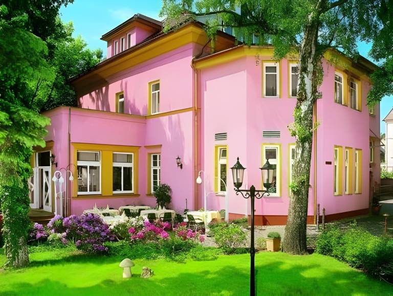 Parkhotel Guldene Berge in Weissenfels
