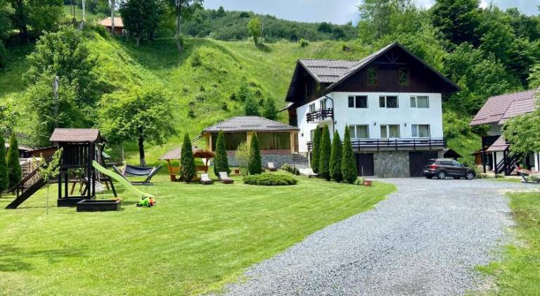 Villa with 3 rooms for 8 persons in Brasov