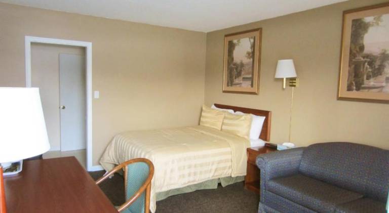 Village Inn & Suites - Sudbury — photo 2