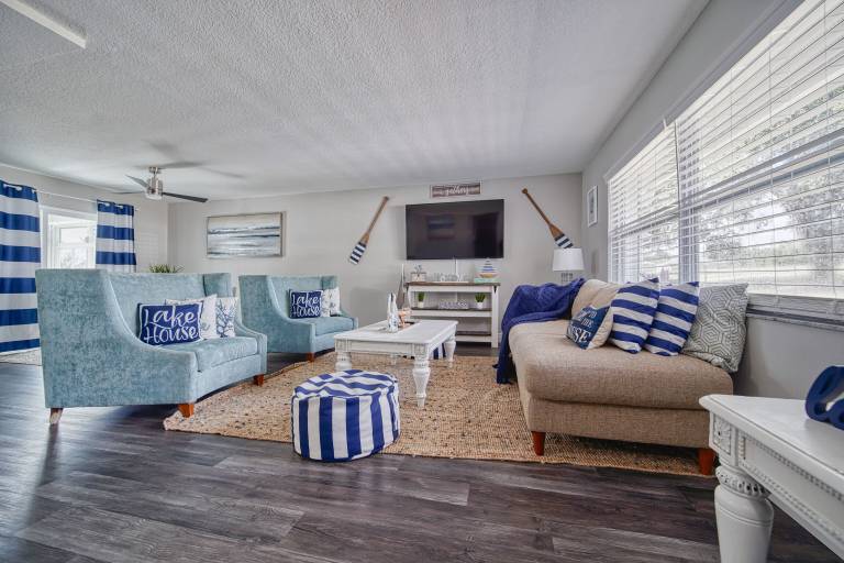 Hotels and Vacation Rentals Near LEGOLAND® Florida Resort from 92 HomeToGo