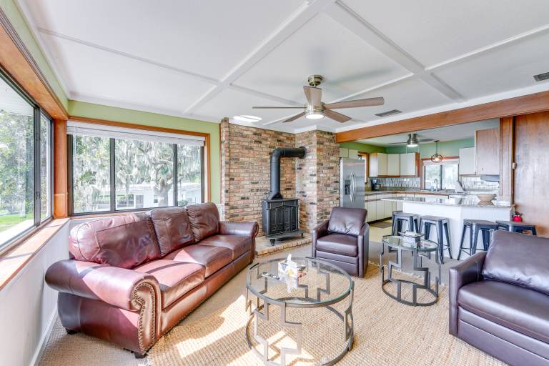 Dora Canal Views & Shared Dock: Apt in Tavares! — photo 4