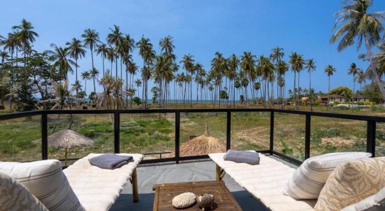 Villa with pool — photo 3