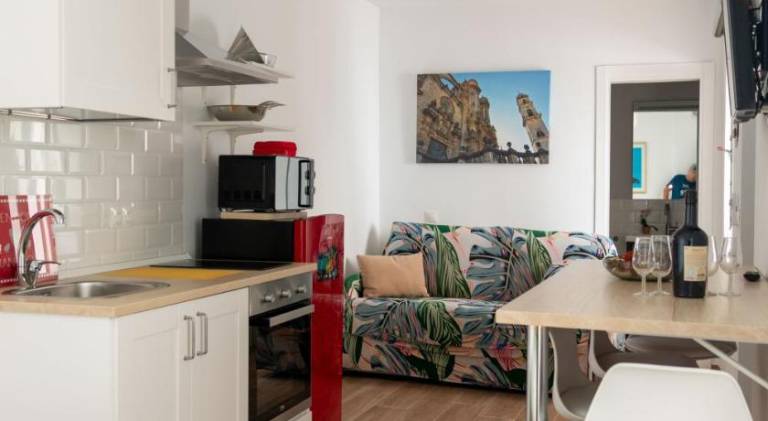 Serviced apartment with patio | Next to Alcázar of Jerez de la Frontera — photo 2