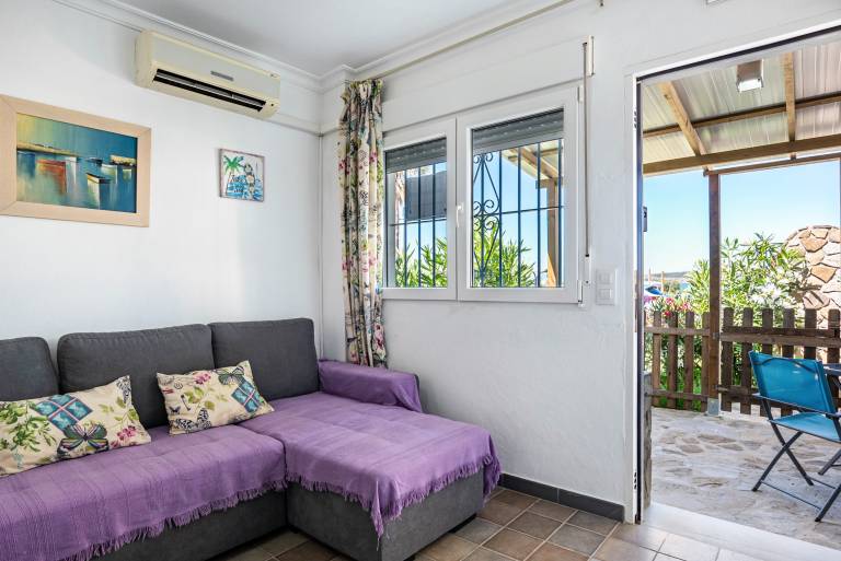 Beachfront House Bolonia 2 - 2 min to Beach, Sea Views & Wi-Fi — photo 2