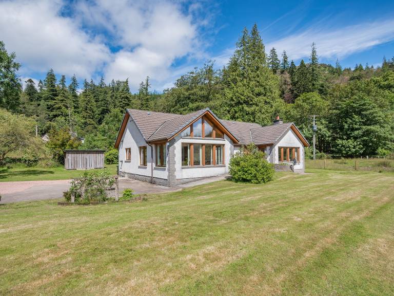 Cabin Benmore