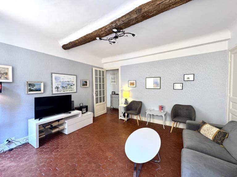 Fully equipped beautiful rental apartment | Close to Castle Hill | Next to the beach | Dogs allowed — photo 2