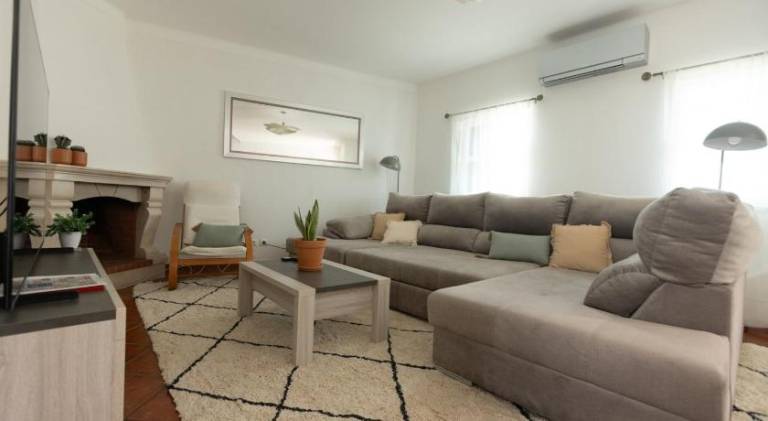 Rental apartment with grill & patio — photo 2