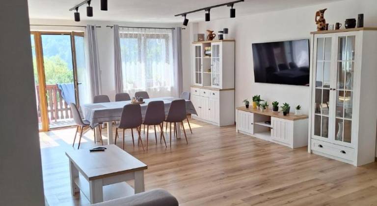 Lovely rental apartment with garden & terrace | Dogs allowed in Szczawnica