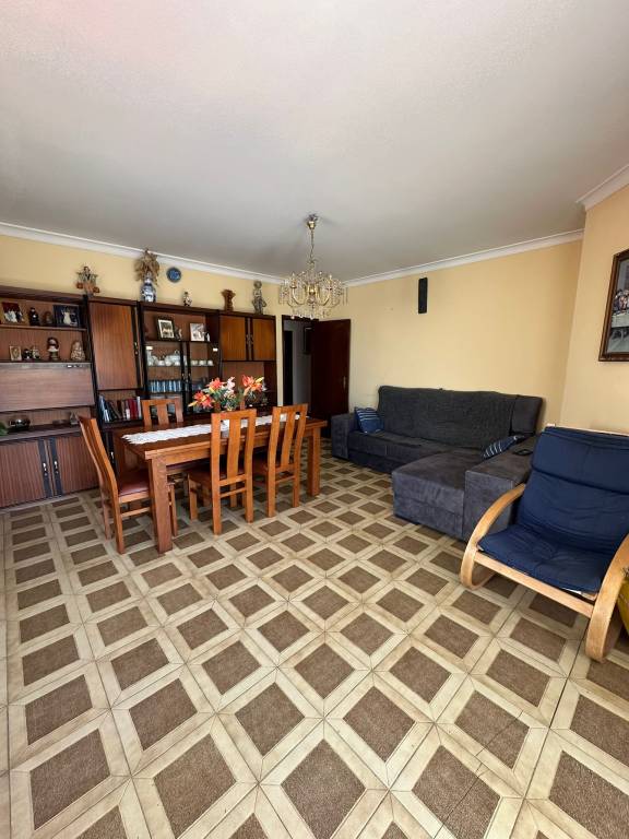 Apartment with patio — photo 2