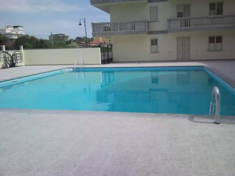 Appartamento Caulonia Marina