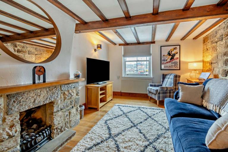 Fully equipped beautiful vacation home with garden | Beach nearby | Dogs allowed in Whitby