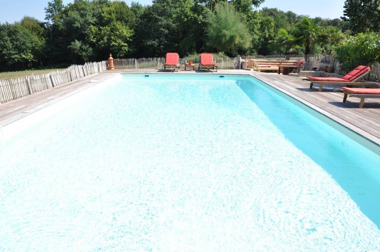 Fully equipped ample vacation home with grill & yard | Pet-friendly — photo 4