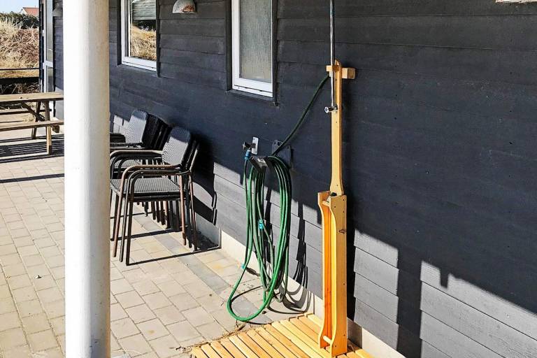 Fully equipped spacious house with pool, terrace & jacuzzi | Pets allowed — photo 4