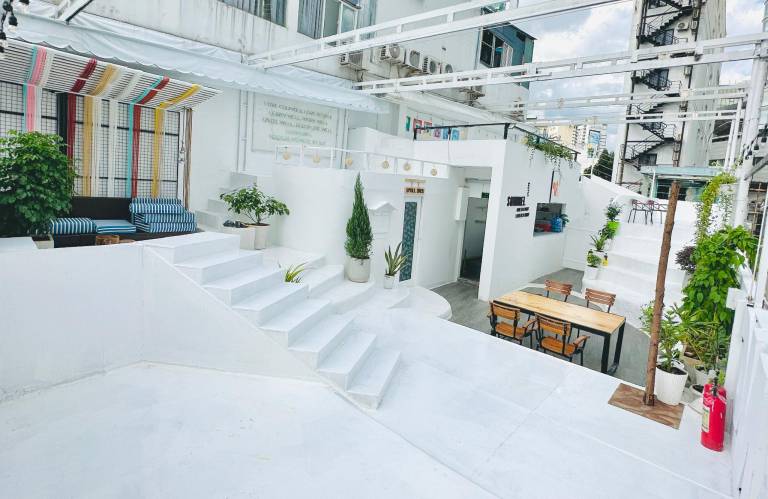 Spacious Penthouse private rooftop in D1 HCMC — photo 4