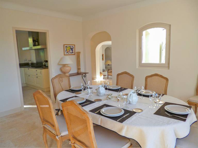 Family-oriented vacation home with barbeque, garden & patio | Pet-friendly — photo 4