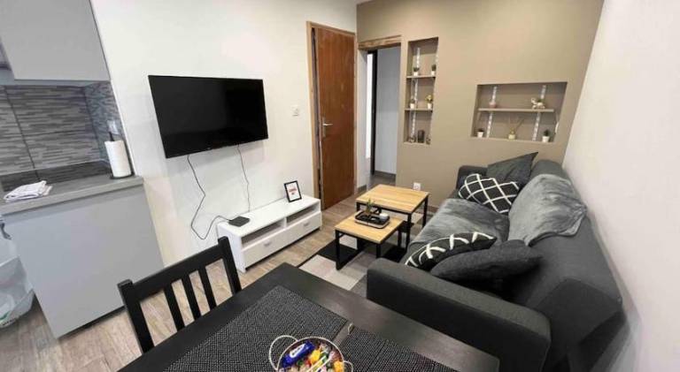 Holiday apartment with 2 rooms for 5 persons in Montrouge