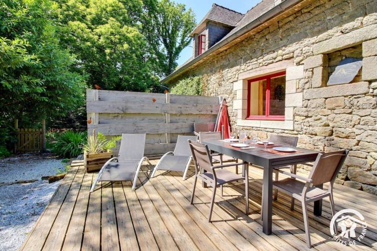Lovely gite with garden, barbeque & terrace | Pets allowed — photo 2