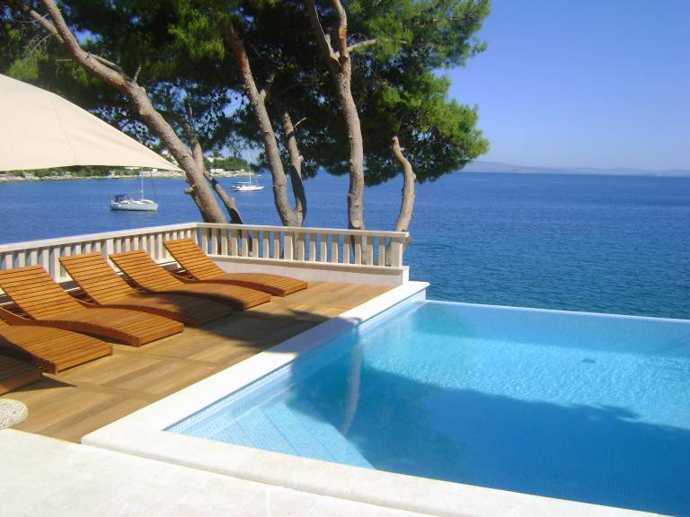 Fully equipped villa with barbecue, garden & patio | Beach view | Pet-friendly — photo 2