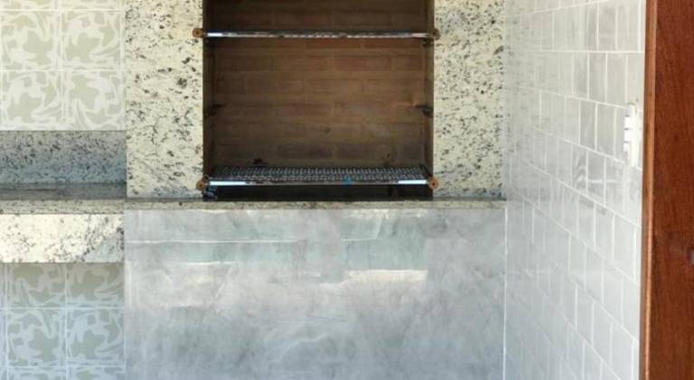 House with pool — photo 4