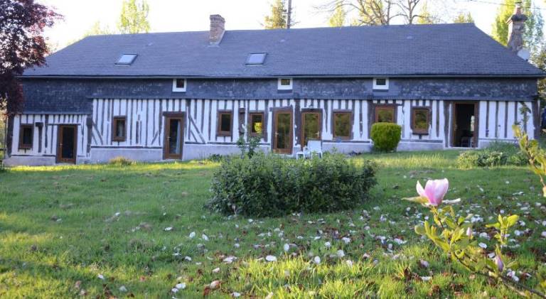 House with 3 rooms for 6 persons in Lisieux