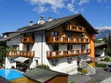 Bed & Breakfast  Hall in Tirol