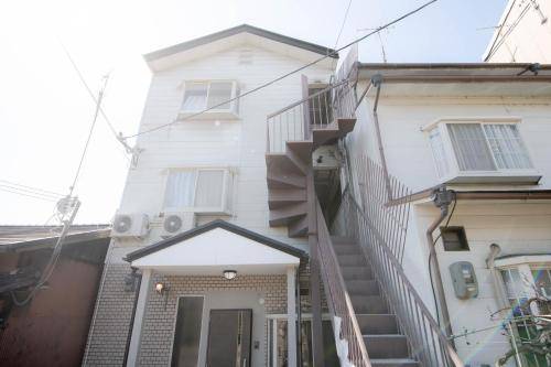 Ponpon Railway House