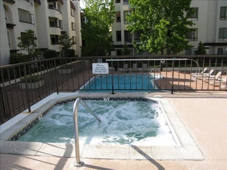 Condo  Hillcrest