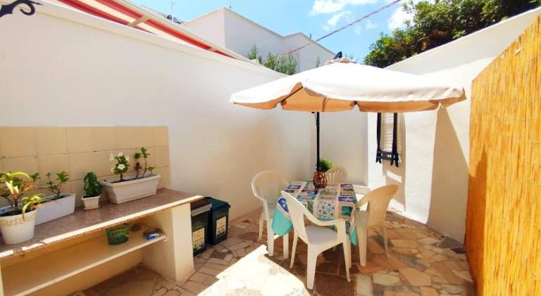 Vacation home with patio & garden — photo 3