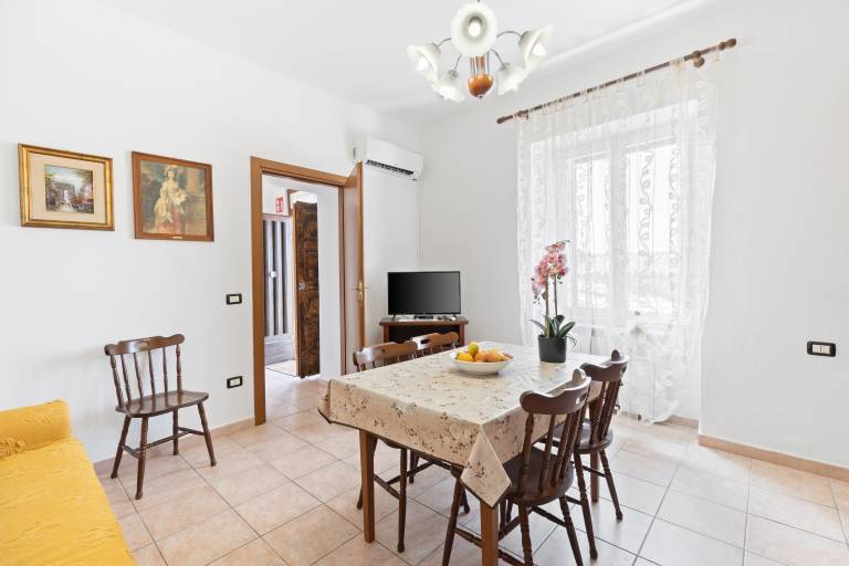 Holiday Home 'Mari E Monti' with Sea View, Wi-Fi and Air Conditioning — photo 4