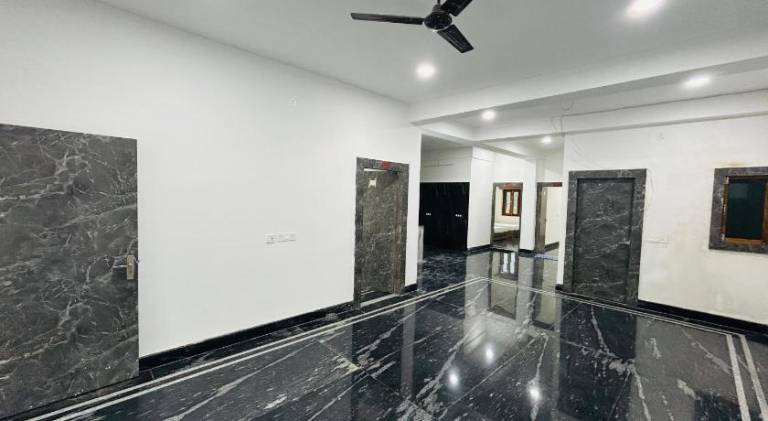 Regency Villa — photo 2