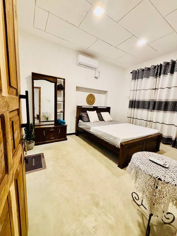 House with 3 rooms for 5 persons in Weligama