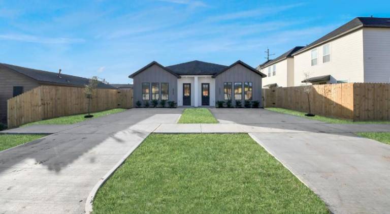121 m&sup2; Villa