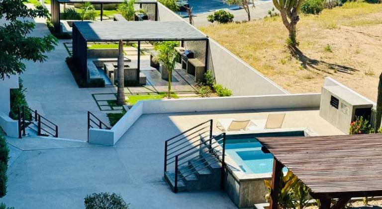 Apartment with barbecue, private pool & yard | Perfect for remote work — photo 5