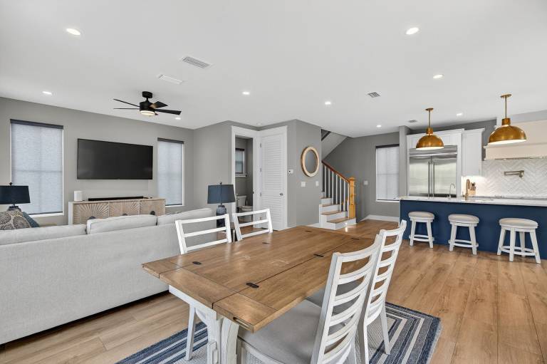Storybook - Pet Friendly Home Near the Beach with Private Pool — photo 5
